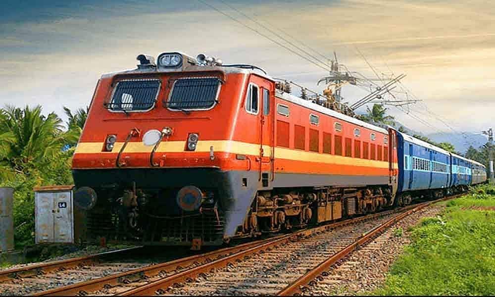 എല്ലാ ട്രെയിന് സര്വീസുകളും പുനരാരംഭിക്കുന്നു; സജ്ജമാവാന് ഡിവിഷന് ഓഫീസുകള്ക്ക് നിര്ദേശം