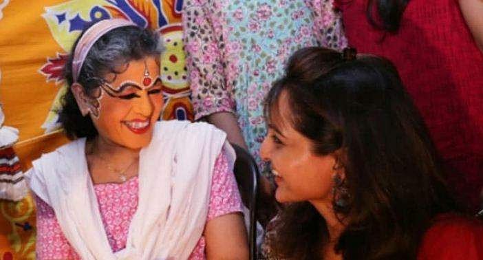 പാഞ്ചാലിയായി അമ്മയുടെ കഥകളി അരങ്ങേറ്റം, ടെൻഷനിൽ മഞ്ജു വാര്യർ കാണികൾക്കിടയിൽ; ചിത്രങ്ങൾ