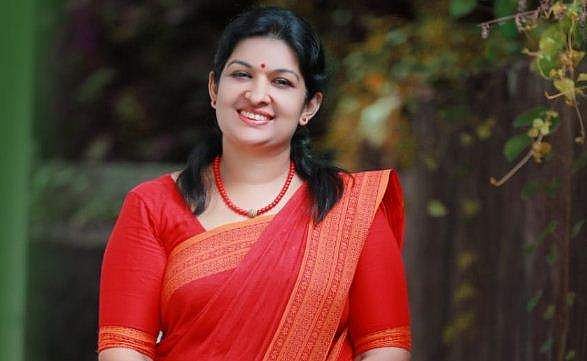 പിറവത്തെ ഇടതുസ്ഥാനാര്‍ത്ഥി സിന്ധുമോള്‍ ജേക്കബിനെ സിപിഎം പുറത്താക്കി