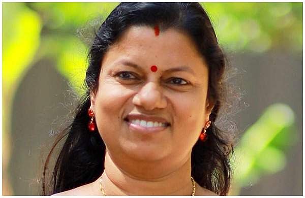 ബിന്ദു കൃഷ്ണയ്ക്ക് സീറ്റില്ല; കൊല്ലത്ത് കോണ്ഗ്രസില് കൂട്ടരാജി