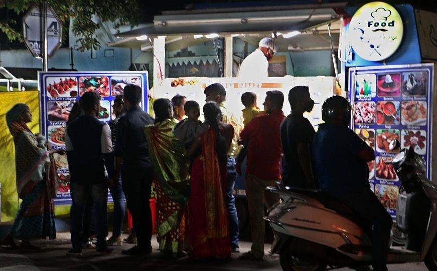 വരുമോ വീണ്ടും ലോക്ഡൗണ്‍ ?; കോവിഡ് രോഗവ്യാപനം രൂക്ഷമാകുന്നതില്‍ ആശങ്ക ; പിടിവിട്ടു പോയേക്കാമെന്ന് മുന്നറിയിപ്പ്