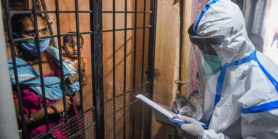 ഒഴിയാത്ത ആശങ്കയില്‍ മഹാരാഷ്ട്ര; ഇന്നും അര ലക്ഷത്തിന് മുകളില്‍ കോവിഡ് രോഗികള്‍; 376 മരണം