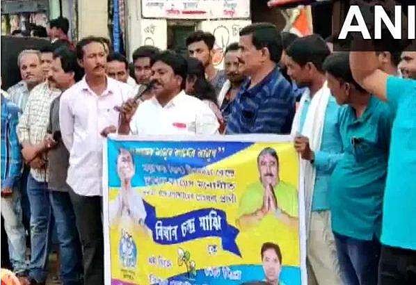 30 ശതമാനം മുസ്ലിംകള്‍ ഒരുമിച്ചാല്‍ രാജ്യത്ത് നാലു പാകിസ്ഥാനുകള്‍ ഉണ്ടാക്കാനാകും ; വിവാദ പ്രസ്താവനയുമായി തൃണമൂല്‍ കോണ്‍ഗ്രസ് നേതാവ്