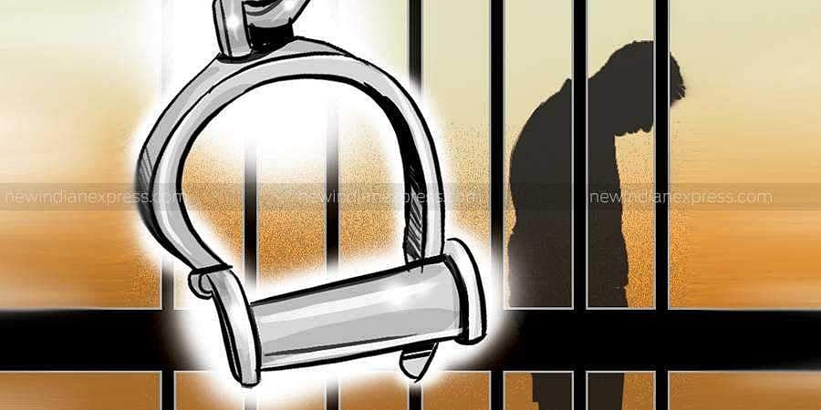 മദ്യപിക്കാന്‍ പണം നല്‍കിയില്ല;  30 കാരിയെ കഴുത്തറുത്തു കൊന്നു; അരിശം തീരാതെ ഇരുമ്പുവടിക്കൊണ്ട് തലയ്ക്കടിച്ചു; ഭര്‍ത്താവ് അറസ്റ്റില്‍