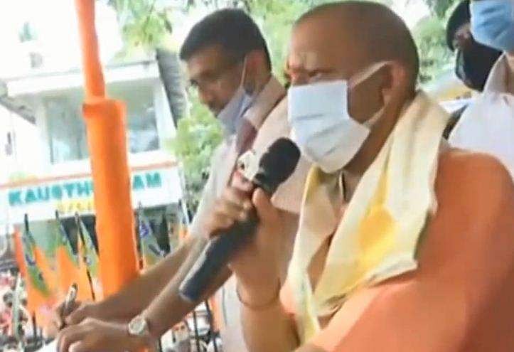 എന്തുകൊണ്ടാണ് കേരളത്തില്‍ ലൗ ജിഹാദിനെതിരായ നിയമം നടപ്പാക്കാത്തത്;  യോഗി ആദിത്യനാഥ്