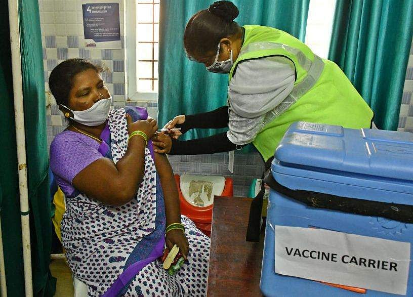 മൂന്ന് ജില്ലകളിൽ വാക്സിനേഷൻ പൂർണമായും നിലക്കും, അഞ്ചിടത്ത് കൊവാക്സിൻ മാത്രം 