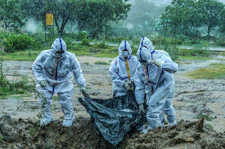 ജൂണ്‍ ആദ്യത്തോടെ പ്രതിദിന മരണം 2300 ന് മുകളിലെത്തും; രോഗവ്യാപനം അതിവേഗത്തില്‍ ; പഠന റിപ്പോര്‍ട്ട്