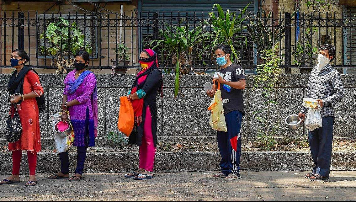 അടുത്ത മൂന്നാഴ്ച നിര്‍ണായകം; ഒരു കാരണവശാലും ആള്‍ക്കൂട്ടം അനുവദിക്കരുതെന്ന് കേന്ദ്രം 