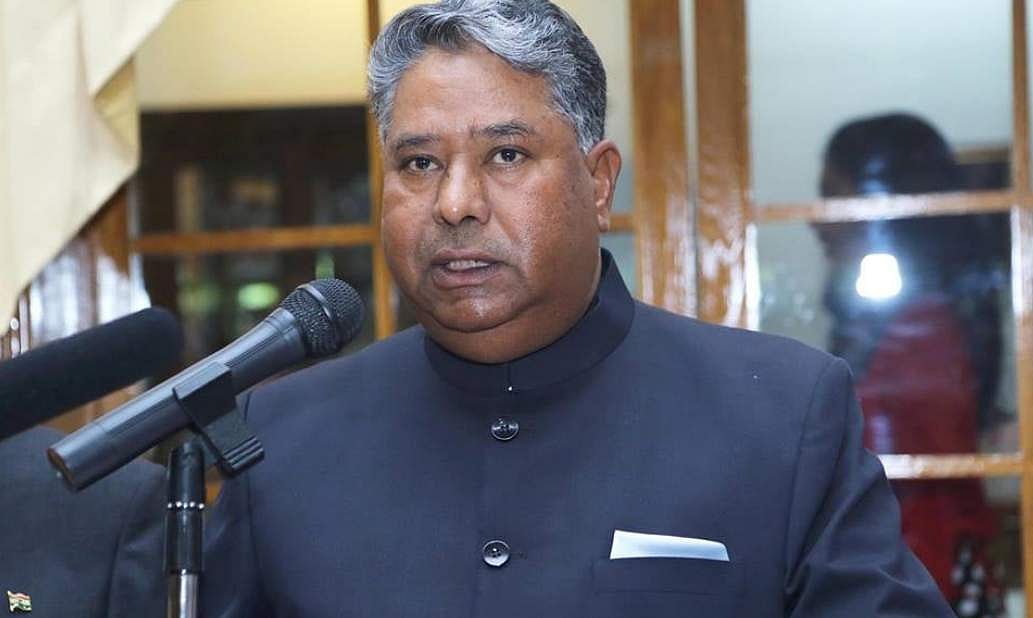 ആശുപത്രിക്ക് മുന്നിൽ അഞ്ചു മണിക്കൂർ, ചികിത്സ ലഭിക്കാതെ കാറിനുള്ളിൽ കിടന്ന് മുൻ ഇന്ത്യൻ സ്ഥാനപതി മരിച്ചു