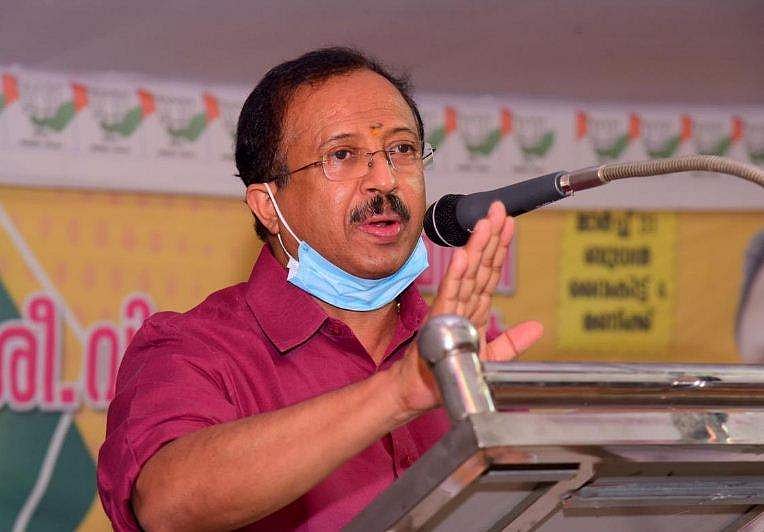 മനഃസാക്ഷി വോട്ട് തള്ളി വി മുരളീധരന്‍ ; തലശ്ശേരിയില്‍ ബിജെപി വോട്ട് സിഒടി നസീറിന് തന്നെ