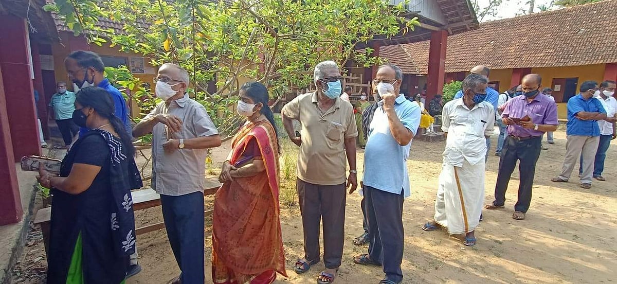 വോട്ടെടുപ്പില്‍ വന്‍ ആവേശം ;സംസ്ഥാനത്ത് മികച്ച പോളിങ്; 30 ശതമാനം കടന്നു 