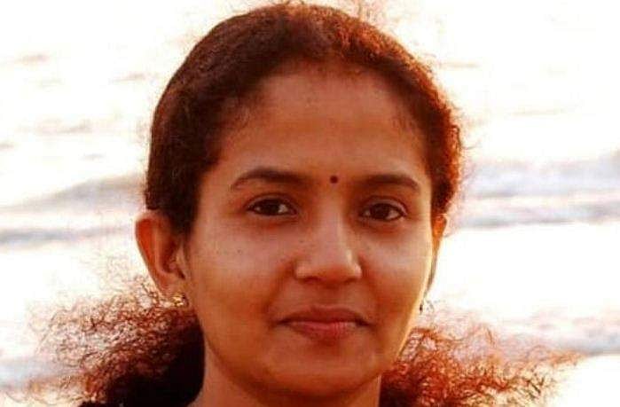 ബാങ്കിനുള്ളിൽ മാനേജരെ തൂങ്ങി മരിച്ച നിലയിൽ കണ്ടെത്തി
