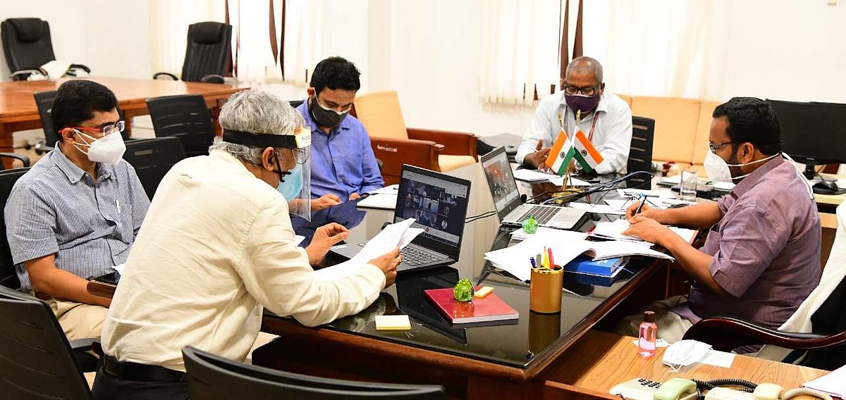 അര്‍ഹരായ മുഴുവന്‍ ആളുകള്‍ക്കും പട്ടയം;അനധികൃത കയ്യേറ്റങ്ങള്‍ ഒഴിപ്പിക്കാന്‍ കലക്ടര്‍മാര്‍ക്ക് റവന്യു മന്ത്രിയുടെ നിര്‍ദേശം