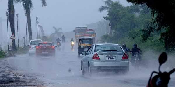 കാലവര്‍ഷം ജൂണ്‍ മൂന്നിന് എത്തും, സംസ്ഥാനത്ത് ശക്തമായ മഴ, അഞ്ച് ജില്ലകളില്‍ യെല്ലോ അലര്‍ട്ട്; കടലില്‍ പോകരുതെന്ന് മുന്നറിയിപ്പ് 