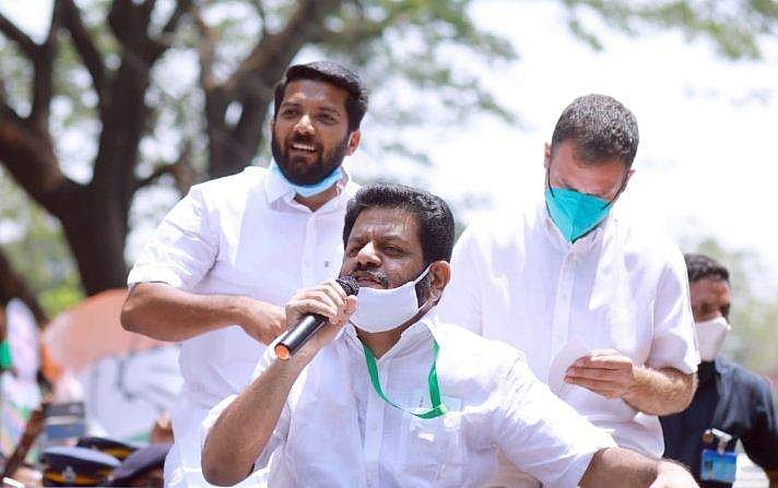 വികെ ശ്രീകണ്ഠന്‍ പാലക്കാട് ഡിസിസി പ്രസിഡന്റ് സ്ഥാനം രാജിവച്ചു