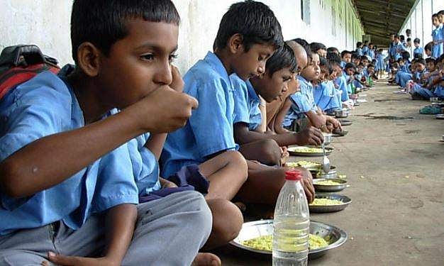 ഉച്ചഭക്ഷണ പദ്ധതി; 11.8 കോടി വിദ്യാർഥികളുടെ അക്കൗണ്ടിലേക്ക് പണം വിതരണം ചെയ്യുമെന്ന് കേന്ദ്ര സർക്കാർ