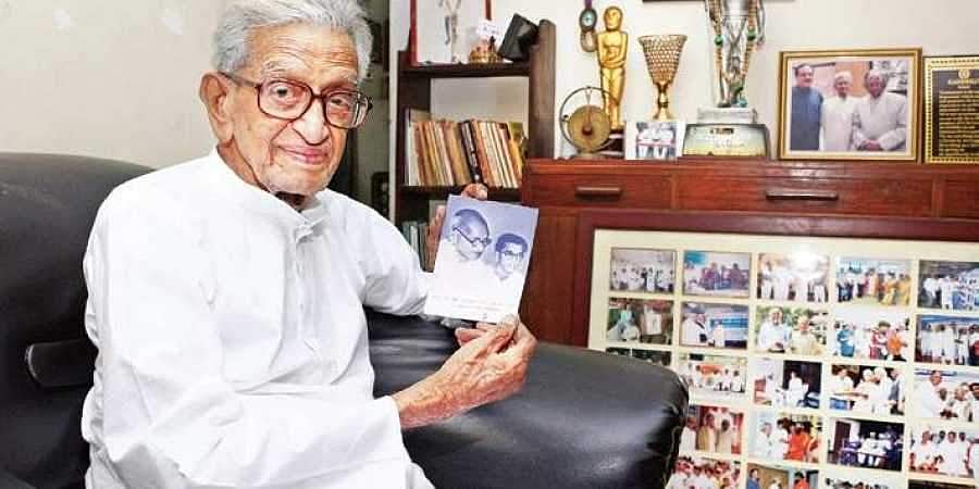 മഹാത്മ​ഗാന്ധിയുടെ പഴ്സനൽ സെക്രട്ടറി വി കല്യാണം അന്തരിച്ചു