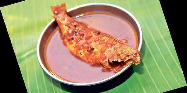 മീന്‍കറി ചോദിച്ചു, ചില്ലുമേശയില്‍ കൈ കൊണ്ട് ഇടിച്ചു; യുവാവ് രക്തം വാര്‍ന്ന് മരിച്ചു