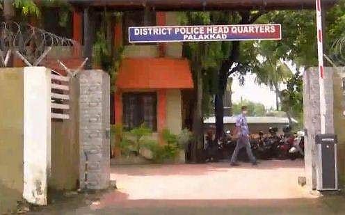 രണ്ടു വര്‍ഷം മുന്‍പ് കാണാതായ 14കാരിയെ കണ്ടെത്തി, നാലുമാസം പ്രായമുള്ള കുഞ്ഞിനൊപ്പം മധുരയില്‍; യുവാവിനായി തെരച്ചില്‍ 