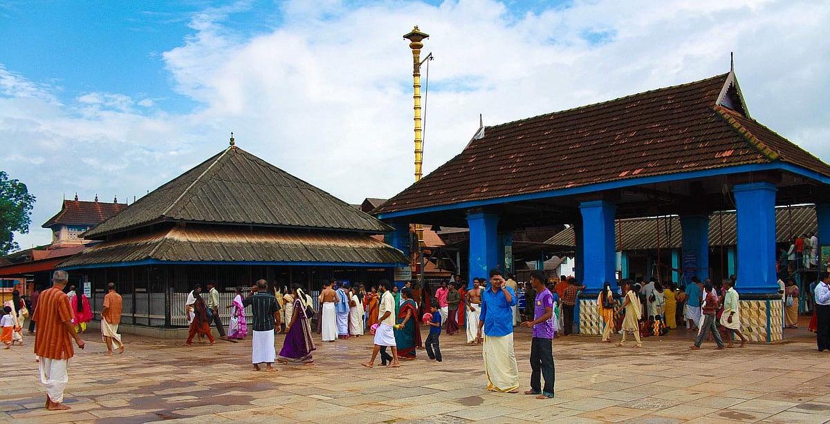 പൂജാസമയത്ത് പ്രവേശനം ഇല്ല; പ്രസാദം നേരിട്ട് നല്‍കില്ല;  ക്ഷേത്രങ്ങള്‍ക്ക് മാര്‍ഗരേഖയുമായി തിരുവിതാംകൂര്‍ ദേവസ്വം ബേര്‍ഡ്