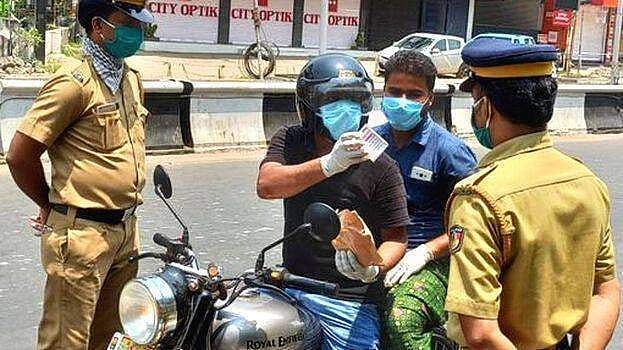സംസ്ഥാനത്ത് ഇന്നും സമ്പൂർണ ലോക്ക്ഡൗൺ, ക്രിസ്തീയ ദേവാലയങ്ങളിൽ 15 പേർക്ക് പ്രവേശം, ഭീഷണിയായി ഡെൽറ്റ പ്ലസ്