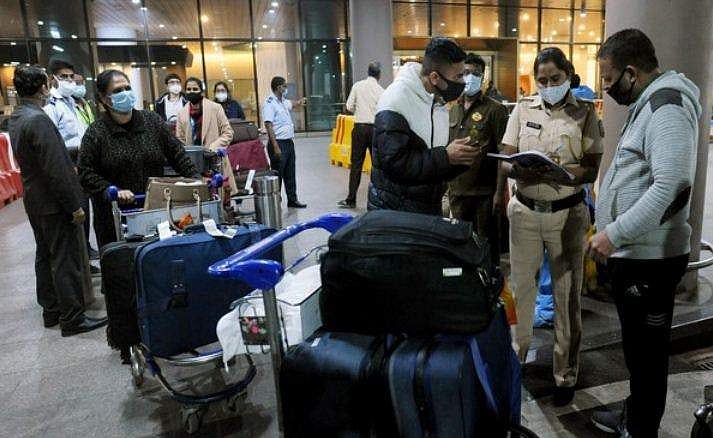 പ്രവാസികള്‍ക്ക് ആശ്വാസ നടപടി; പുനരധിവാസത്തിന് വായ്പാ പദ്ധതി പ്രഖ്യാപിച്ചു
