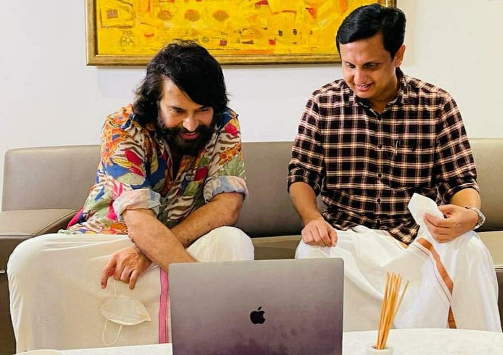 റോഡുകളെപ്പറ്റി പരാതി അറിയിക്കാൻ മൊബൈൽ ആപ്പ്; പ്രമോ വീഡിയോ മമ്മൂട്ടി പ്രകാശനം ചെയ്തു