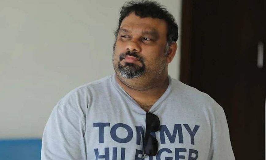 നടനും സംവിധായകനുമായ മഹേഷ് കാത്തി വാഹനാപകടത്തിൽ മരിച്ചു