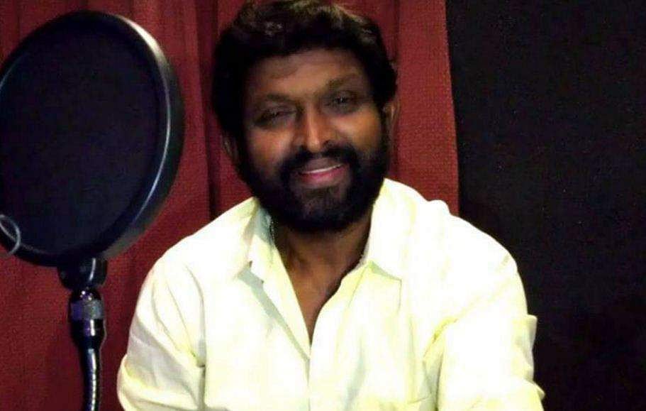 സം​ഗീത സംവിധായകൻ മുരളി സിത്താര വീടിനുള്ളിൽ മരിച്ച നിലയിൽ