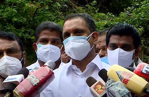 'എന്തൊക്കെയോ ചോദിച്ചു, എന്തൊക്കെ ചോദിച്ചെന്ന് അവര്‍ക്കു തന്നെ അറിയില്ല'; രാഷ്ട്രീയ നാടകമെന്ന് ആവര്‍ത്തിച്ച് സുരേന്ദ്രന്‍
