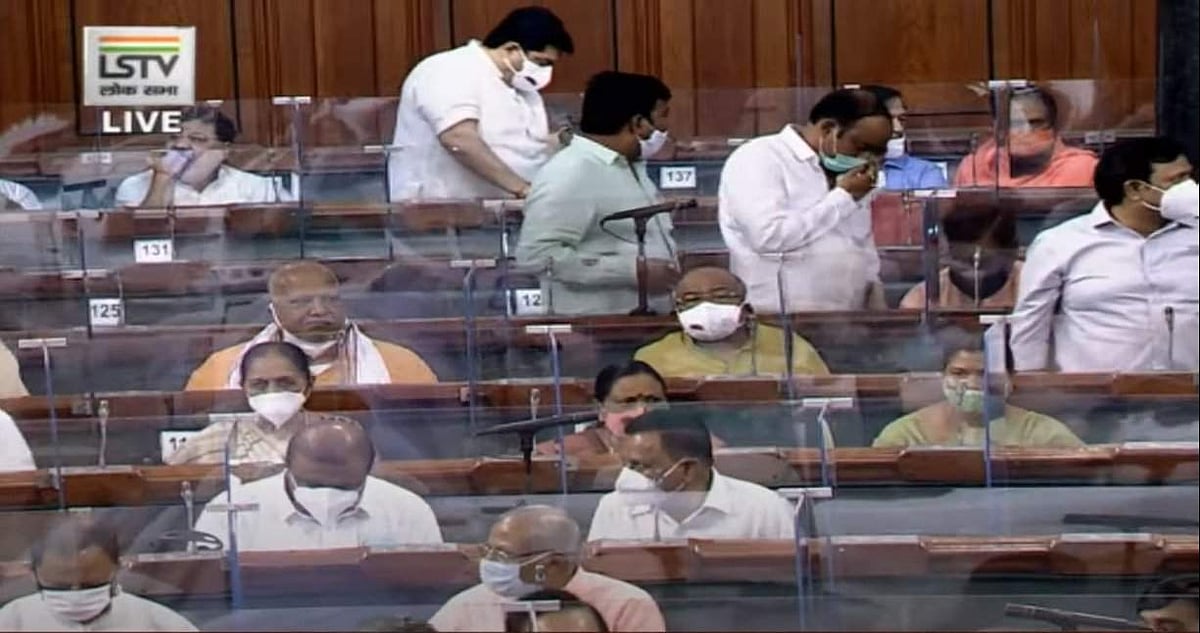 ഫോണ് ചോര്ത്തല് : പാര്ലമെന്റില് ഇന്നും പ്രതിപക്ഷ ബഹളം ; കോടതി മേല്നോട്ടത്തില് അന്വേഷണം വേണമെന്ന് കോണ്ഗ്രസ്