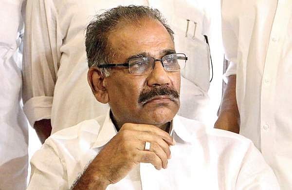 ശശീന്ദ്രനെതിരായ പരാതിയില് എന്സിപി അന്വേഷണത്തിന് ; പി സി ചാക്കോ ഇന്ന് ശരത് പവാറിനെ കാണും