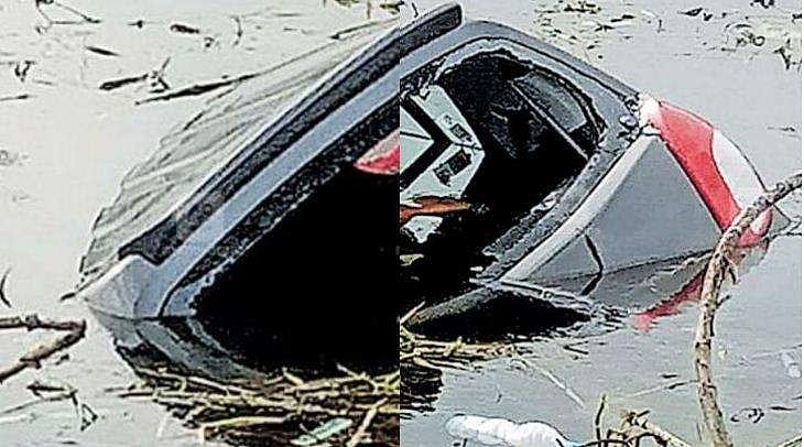 നിയന്ത്രണം വിട്ട കാര്‍ പത്തടി ആഴമുള്ള പാടത്തേക്ക് ; വെള്ളത്തില്‍ മുങ്ങിയ കാറില്‍ മൂന്നു വയസ്സുകാരി ഉള്‍പ്പെടെ അഞ്ചു പേര്‍ ; അത്ഭുത രക്ഷപ്പെടല്‍