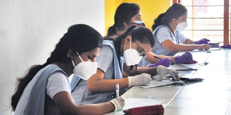 പ്ലസ് വൺ പരീക്ഷ: അധികചോദ്യങ്ങൾ അനുവദിക്കും, 20 മിനിറ്റ് കൂൾ ഓഫ് ടൈം 