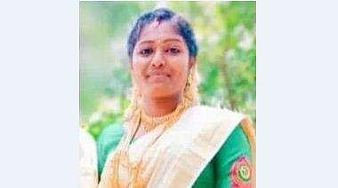 ആഭരണത്തെ ചൊല്ലി നിരന്തരം കളിയാക്കൽ; ഭർതൃ വീട്ടിൽ മാനസിക പീഡനം; യുവതി ആറ്റിൽ ചാടി ആത്മഹത്യ ചെയ്തു 