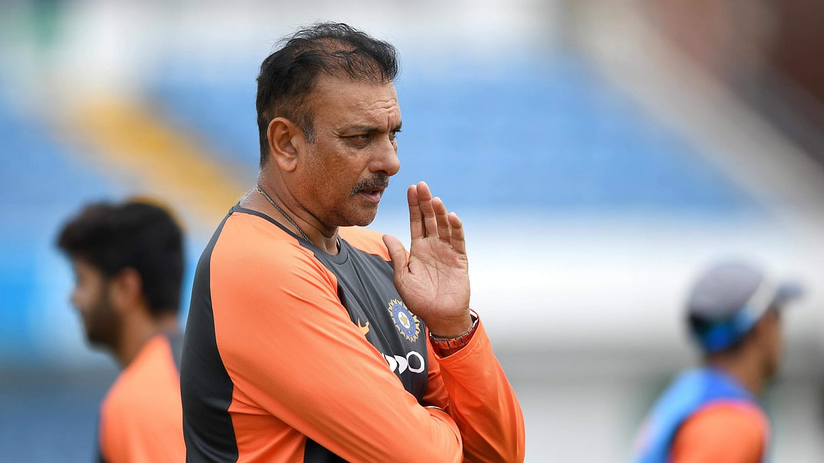 ശാസ്ത്രിയെ മാറ്റണ്ട കാര്യമില്ല, എല്ലാം പ്രകടനത്തിന്റെ അടിസ്ഥാനത്തില്: കപില് ദേവ്