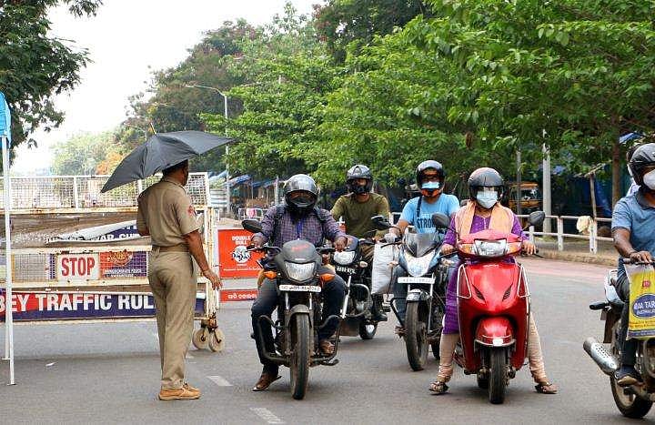 സംസ്ഥാനത്ത് നിയന്ത്രണങ്ങള്‍ കടുപ്പിക്കുമോ ? ;  തീരുമാനം നാളെ