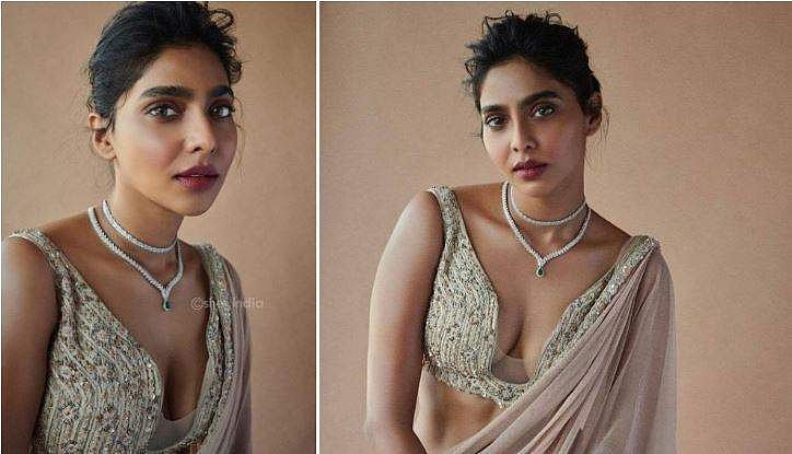 ​ഗ്ലാമറസായി ഐശ്വര്യ ലക്ഷ്മി, ചിത്രങ്ങൾ