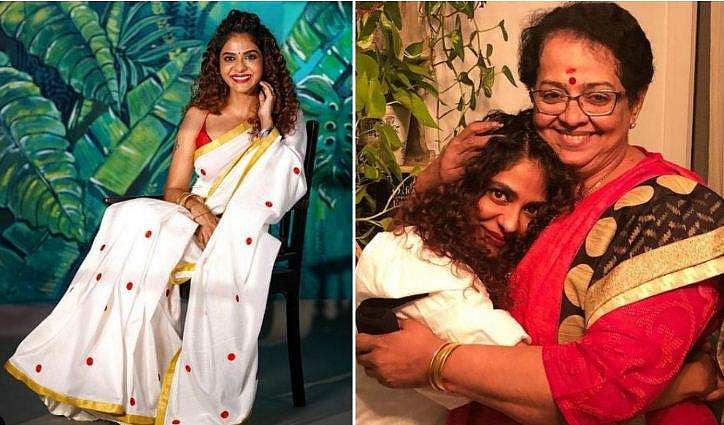 അമ്മായിയമ്മയുടെ പേരിൽ ഓണസാരി, മോഹമല്ലിക അണിഞ്ഞ് പൂർണിമ, പാട്ടു പാടി ആശംസിച്ച് മല്ലിക