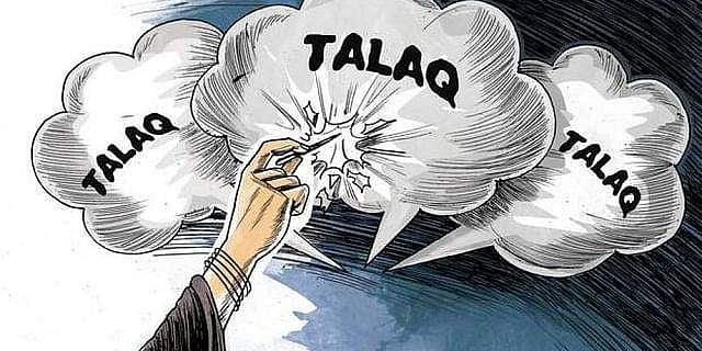സൗദിയില് നിന്ന് ഫോണ് വിളിച്ച് ഭാര്യയെ മുത്തലാഖ് ചൊല്ലി; ഭര്ത്താവിനും കുടുംബത്തിനുമെതിരെ കേസ്