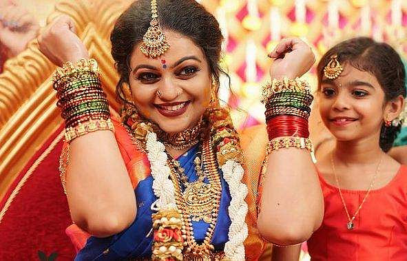 വളകാപ്പ് വിഡിയോ പങ്കുവെച്ച് അശ്വതി ശ്രീകാന്ത്, ഒറ്റ ദിവസത്തിൽ കണ്ടത് പത്ത് ലക്ഷം പേർ