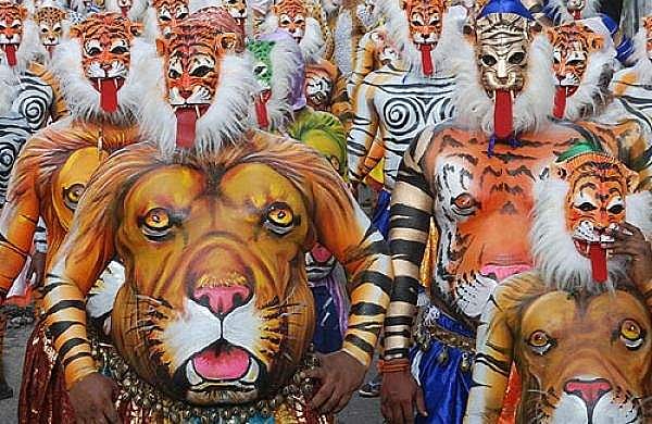 തൃശൂരിൽ ഇന്ന് പുലികളുടെ ആറാട്ട്; സ്വരാജ് റൗണ്ടിൽ ഇറങ്ങുക 250 പുലികൾ, മെയ്യെഴുത്ത് ആരംഭിച്ചു