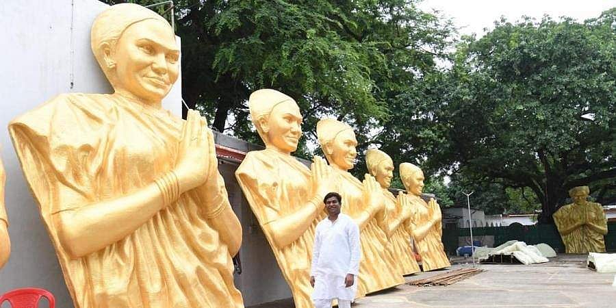 ഉത്തര്‍പ്രദേശില്‍ ഫൂലന്‍ദേവിയുടെ അരലക്ഷം പ്രതിമകള്‍ വിതരണം ചെയ്യും; ലക്ഷ്യം നിഷാദ് വോട്ടുകള്‍