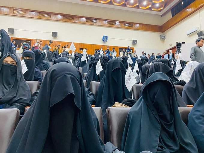 പെണ്കുട്ടികള്ക്ക് പഠിക്കാന് താലിബാന് വിലക്ക്; സര്വകലാശാലകളില് വിദ്യാഭ്യാസം അനുവദിക്കില്ല