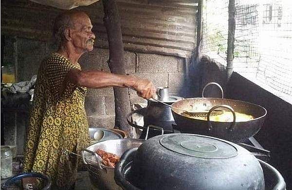 മടിക്കുത്തഴിക്കാത്തതിന് പൊലീസിന്റെ മുഖത്തടി; പ്രതിഷേധിച്ച് മുണ്ടു തന്നെ ഉപേക്ഷിച്ച യഹിയാക്ക വിടവാങ്ങി