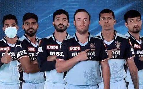 കോഹ്‌ലിയും കൂട്ടരും ആദ്യ കളിയില്‍ ഇറങ്ങുക നീല കുപ്പായത്തില്‍; ജേഴ്‌സി നിറം മാറ്റത്തിന് കാരണം ഇത്‌