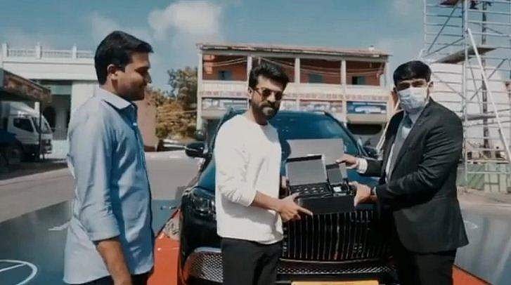 2.50 കോടിയുടെ മെയ്ബാക്ക് സ്വന്തമാക്കി, കസ്റ്റമൈസേഷന് ഒന്നരക്കോടി കൂടി ചെലവാക്കി രാം ചരൺ