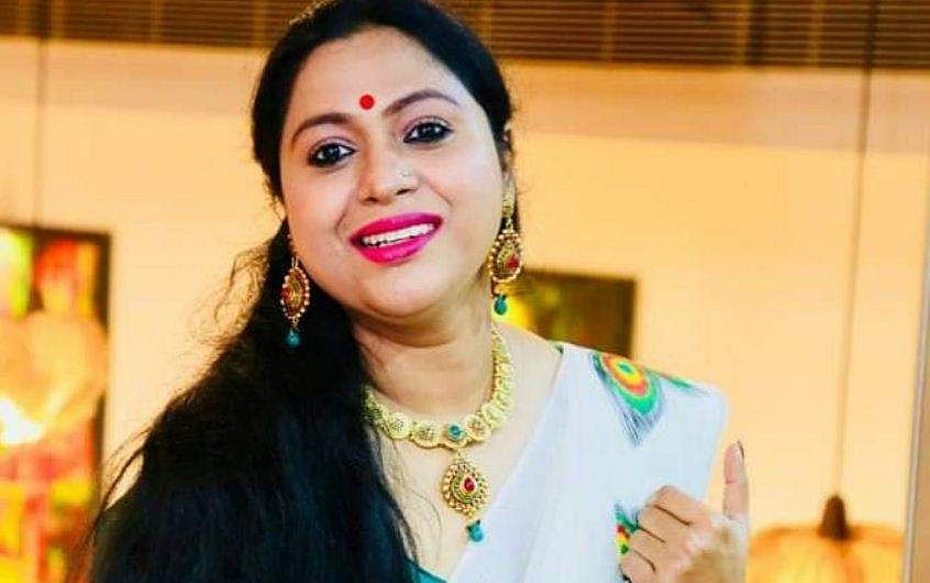 'ഞാൻ എന്റെ പേര് മാറ്റി, കല്ലെറിഞ്ഞതിനും ആർത്തു വിളിച്ചതിനും നന്ദി'; കുറിപ്പുമായി ലക്ഷ്മി പ്രിയ