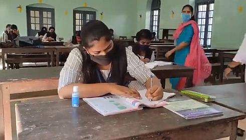 പ്ലസ് വൺ പരീക്ഷ ഇന്ന് തുടങ്ങും, കരുതലോടെ സർക്കാർ