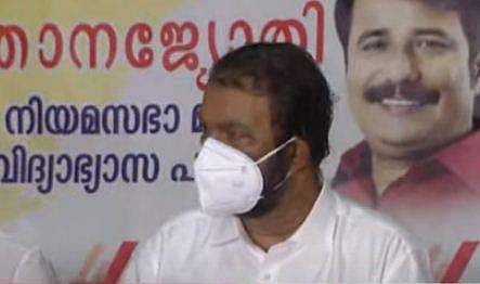 ഉച്ചഭക്ഷണത്തിന് പകരം അലവന്‍സ്. ഒരു ബഞ്ചില്‍ രണ്ട് കുട്ടികള്‍ മാത്രം; ഓട്ടോയിലും രണ്ട് പേര്‍; സ്‌കൂള്‍ തുറക്കുന്നതിന് കരട് മാര്‍ഗരേഖയായി